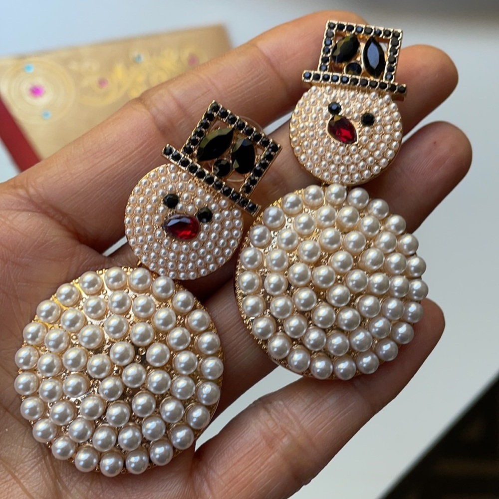 - Christmas 🤶 earrings gift